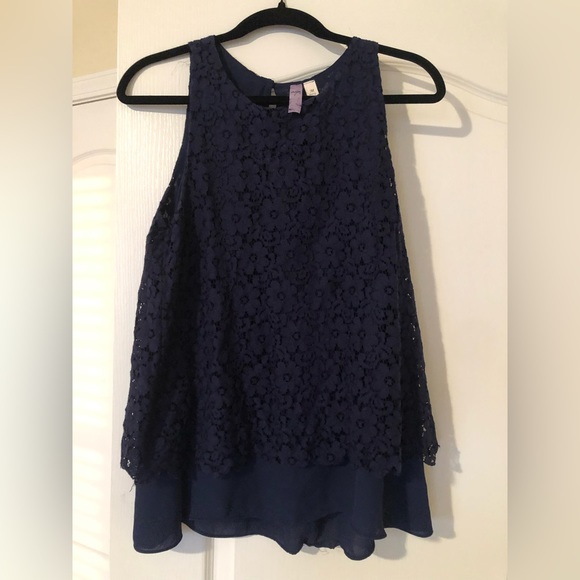 Francesca’s Navy Blue Lace Tiered Top - Picture 1 of 3